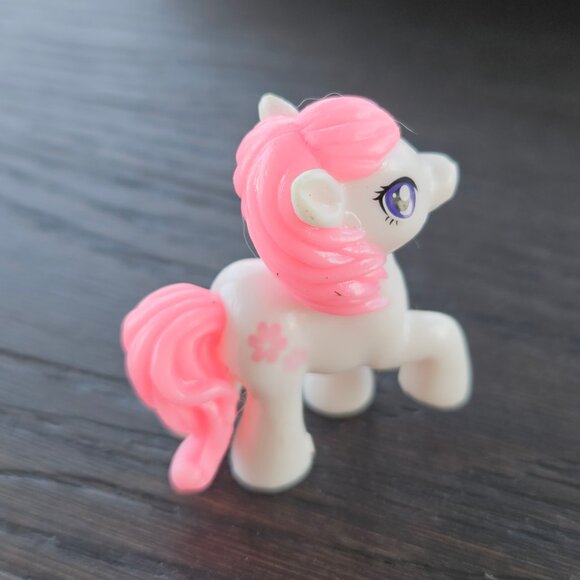 My Little Pony 2" Plastic Figurines Group of 5 - Picture 5 of 9